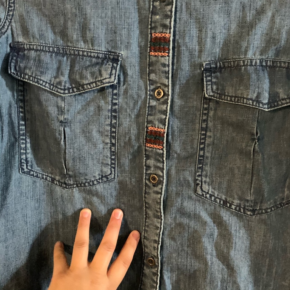 Embroidered Roxy Denim Beachy shirt - Picture 4 of 6